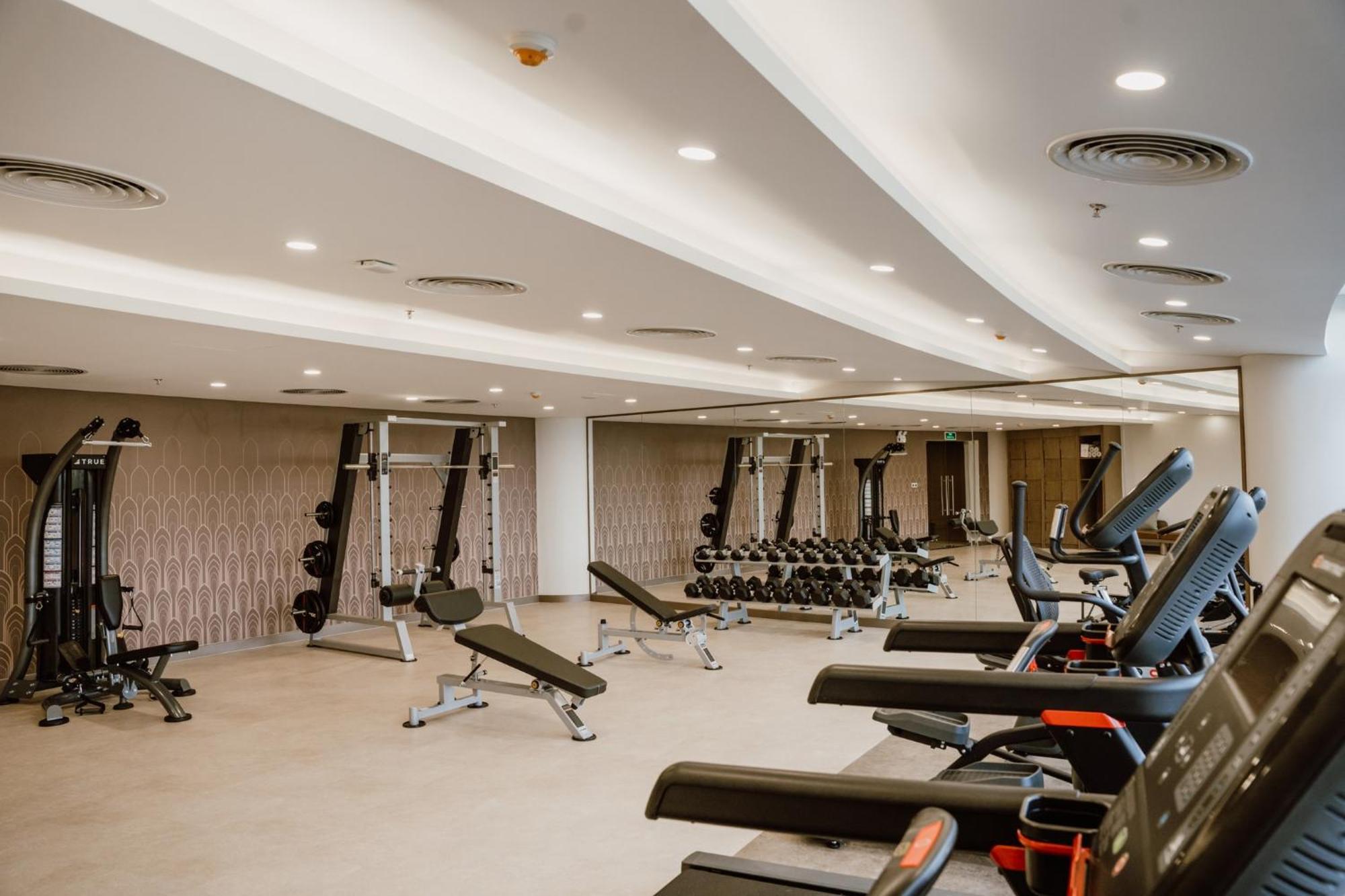 Aquamarine Beachfront Resort & Spa كام رانه المظهر الخارجي الصورة