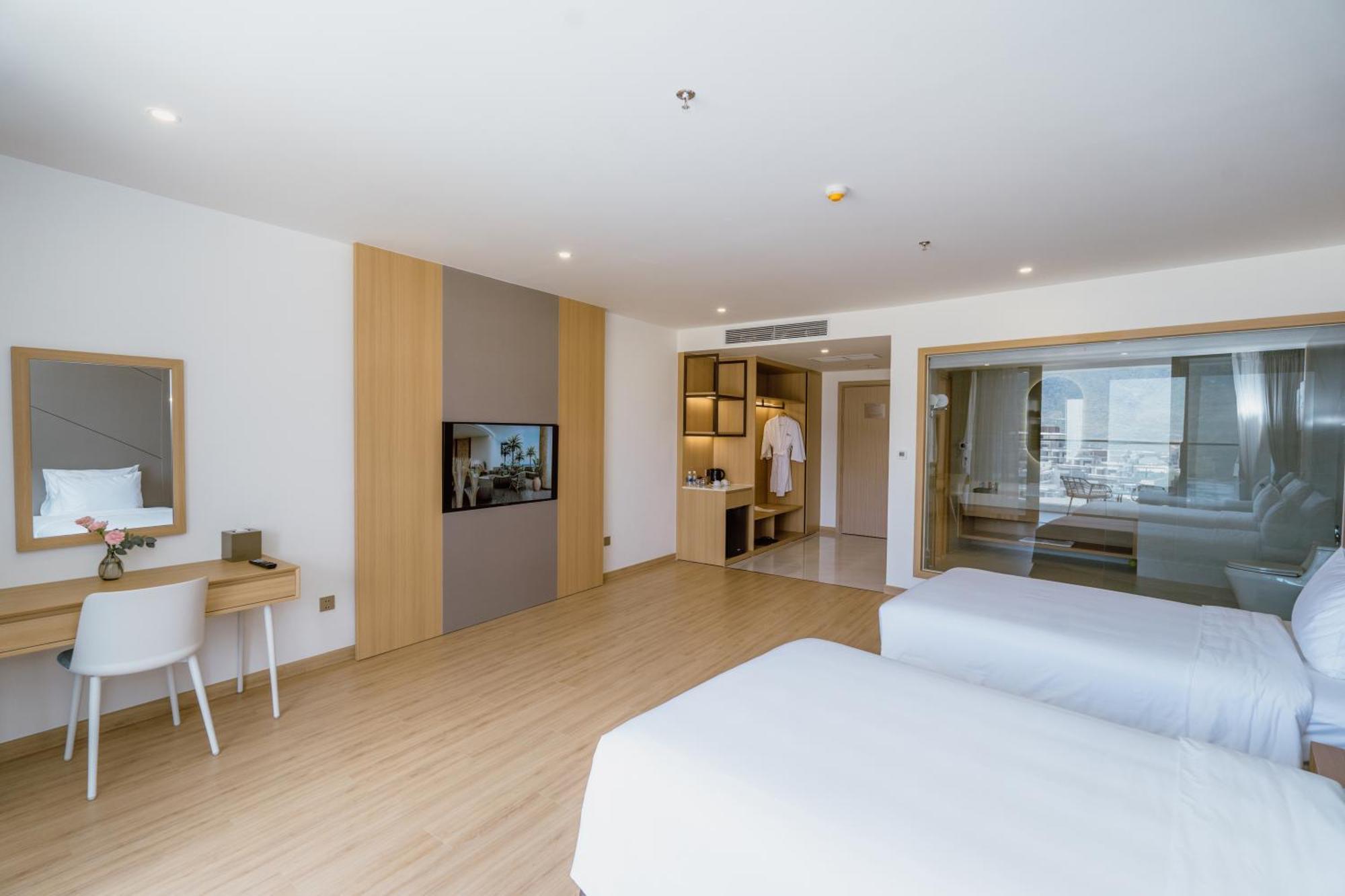 Aquamarine Beachfront Resort & Spa كام رانه المظهر الخارجي الصورة