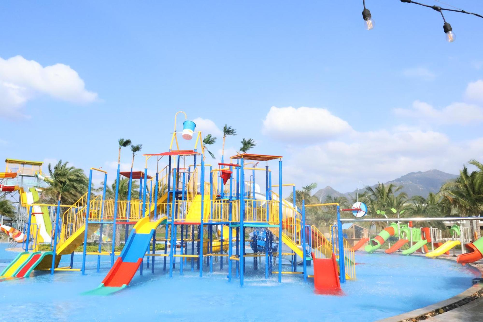 Aquamarine Beachfront Resort & Spa كام رانه المظهر الخارجي الصورة
