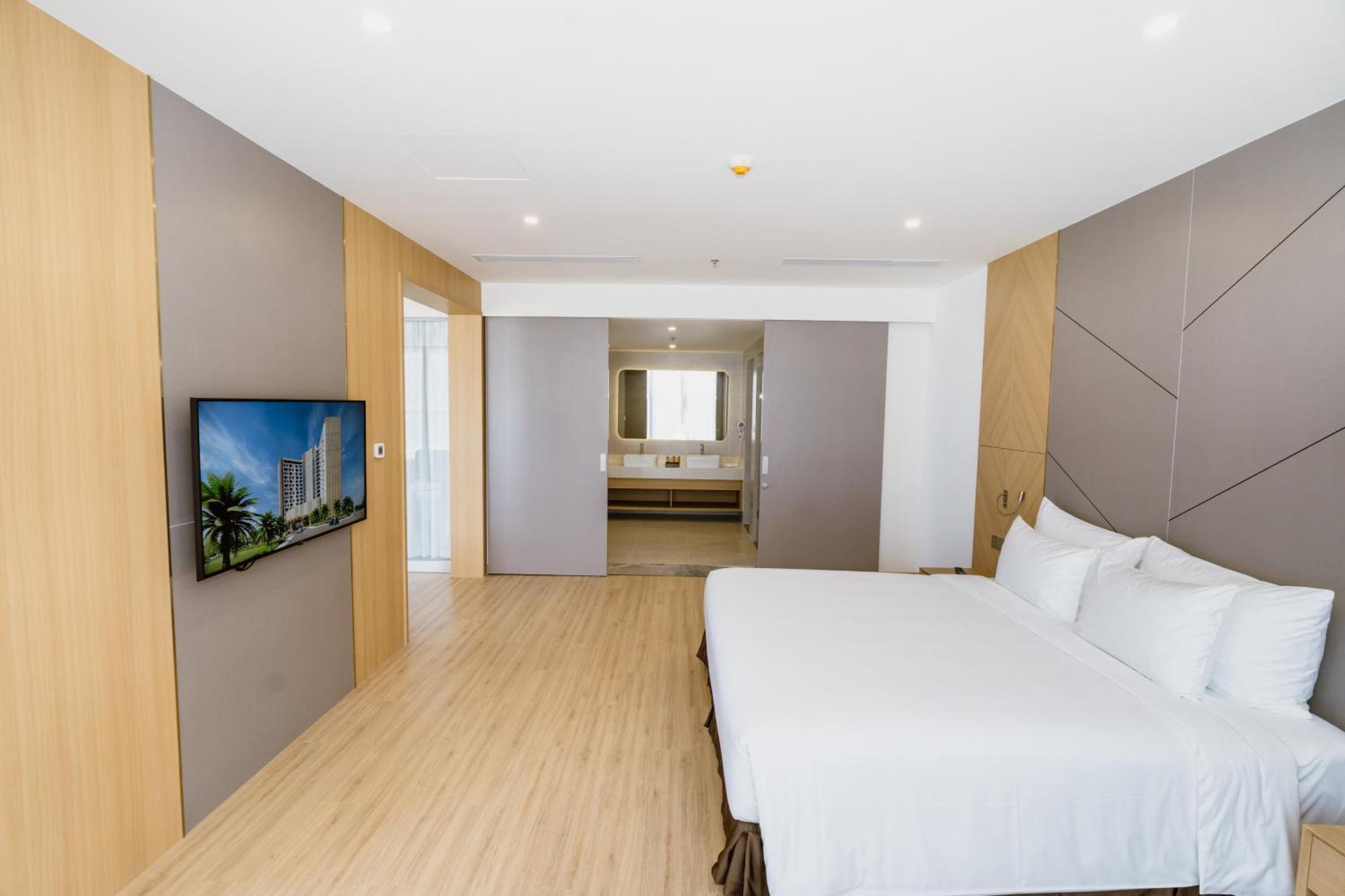 Aquamarine Beachfront Resort & Spa كام رانه المظهر الخارجي الصورة